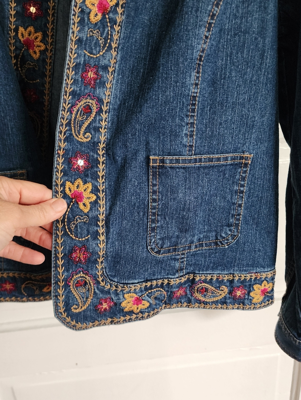 Womans Alfred Dunner Denim Jacket with Floral Embroidered Trim - Blue - Picture 4 of 7